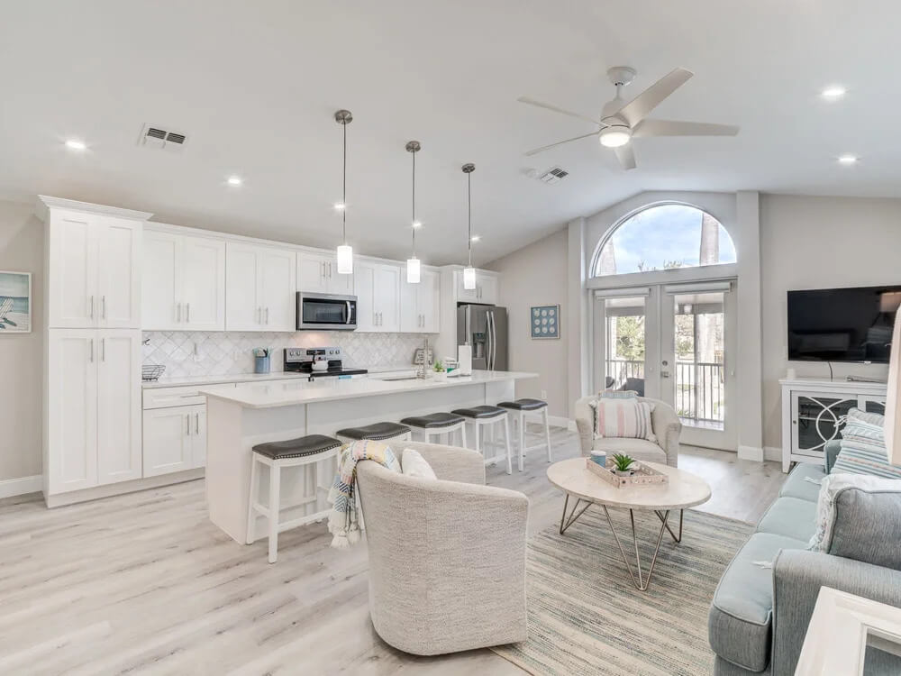 Rooms & Rates callout